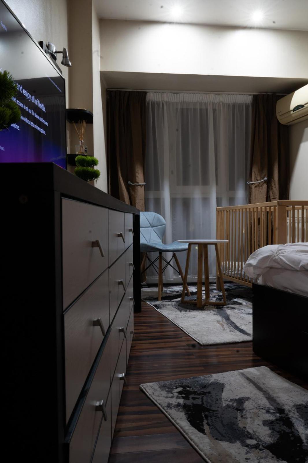 4 Rooms Unirii 47 Bucharest Exterior photo